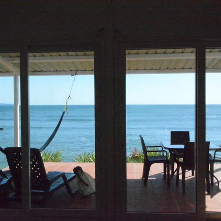 סנטה קתרינה Oceanfront Bungalows - Paradise Rentals מראה חיצוני תמונה